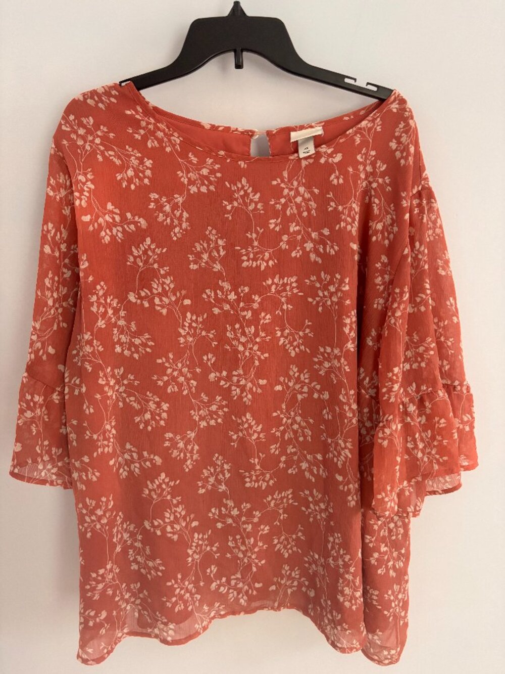 Plus-sized lined dressy top